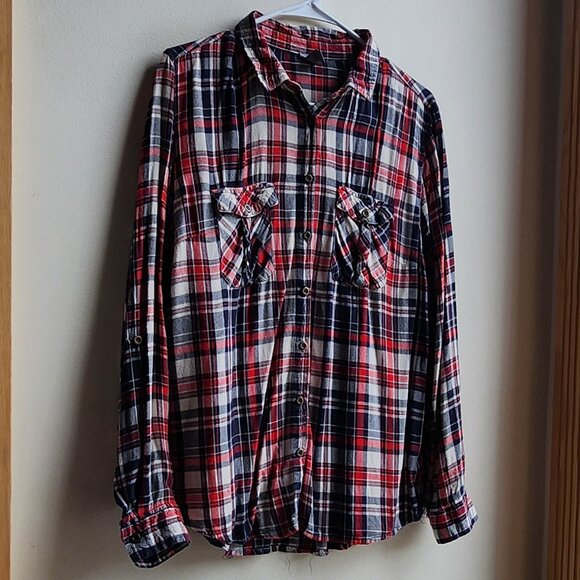 Charlotte Russe Black/Red Plaid Flannel Button Down Shirt Size XL - Picture 2 of 15